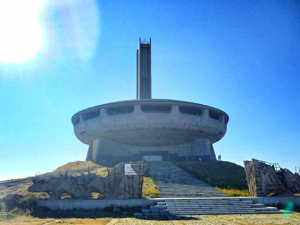 Buzludzha Monument – Bulgariens verlassenes UFO