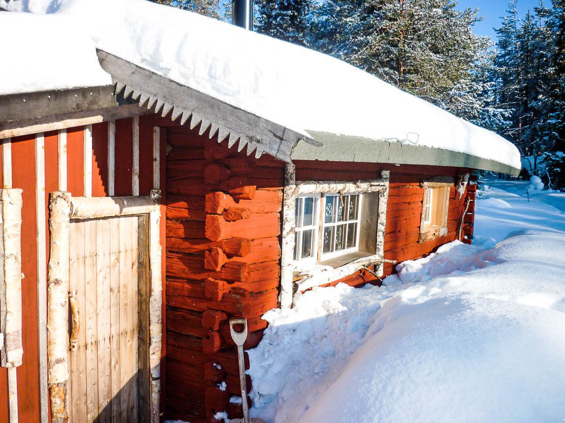 Im Wildnisdorf in Lappland Rentiere, Iglus & kein Strom 