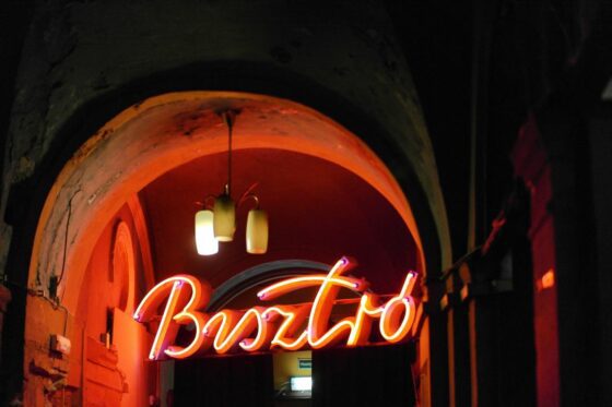 Ruin Pub Tour in Budapest - Instant