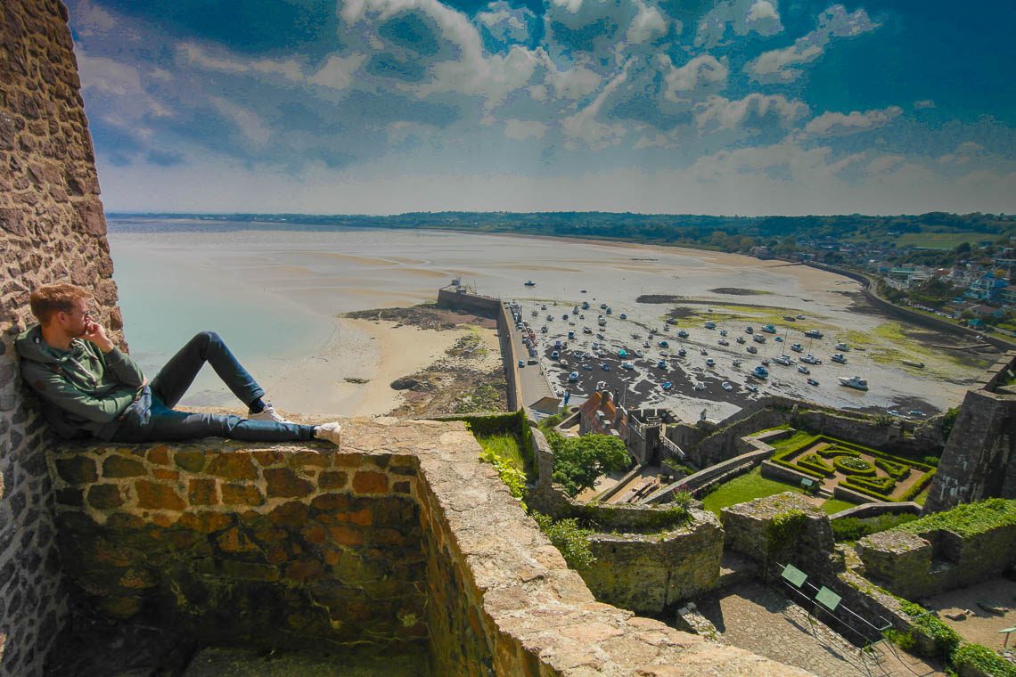 Inselhüfen auf den Kanalinseln - Mont Orgueil Castle in Gorey