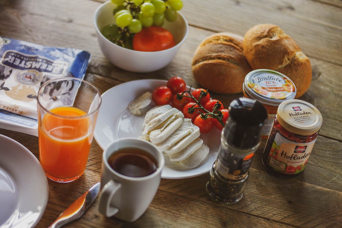 Frühstück im Baumhaus