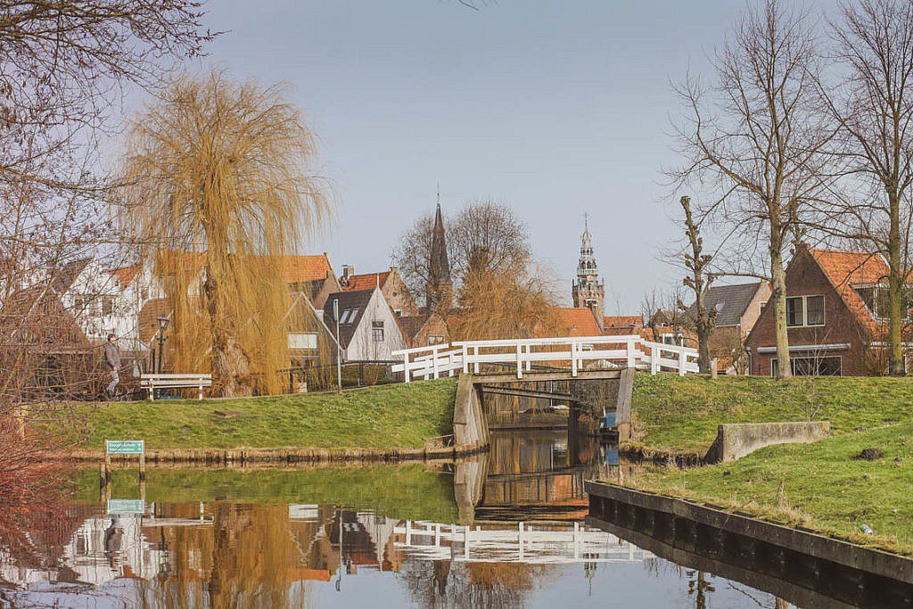 Mikroabenteuer Floßurlaub in der Wildnis bei Amsterdam