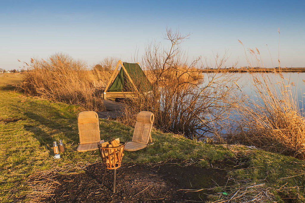 Mikroabenteuer Floßurlaub in der Wildnis bei Amsterdam