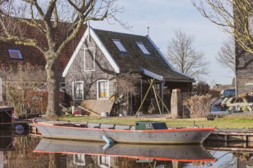 Mikroabenteuer Floßurlaub in der Wildnis bei Amsterdam
