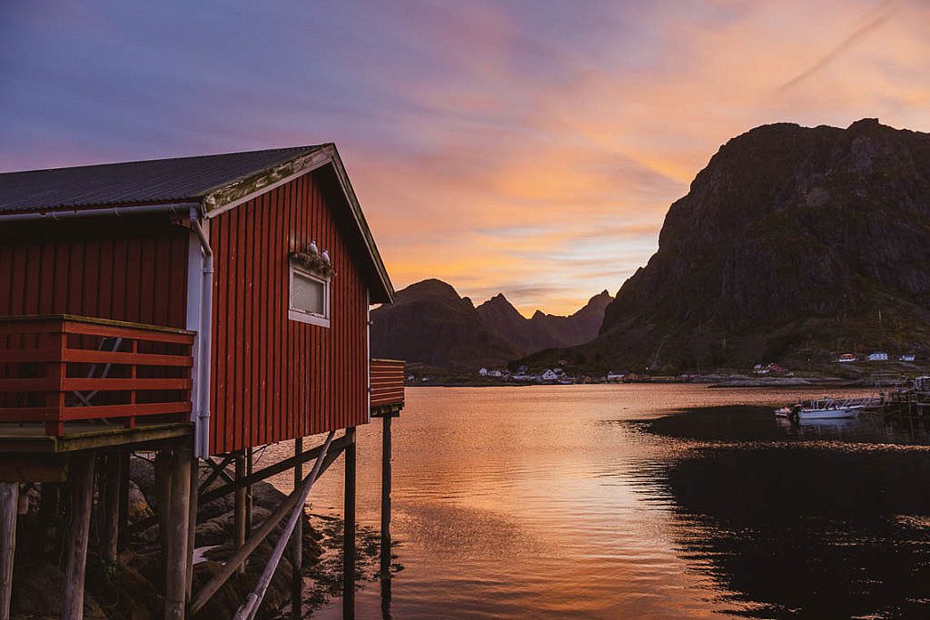 Buodden Rorbuer – Fisherman Cabins in Sørvågen