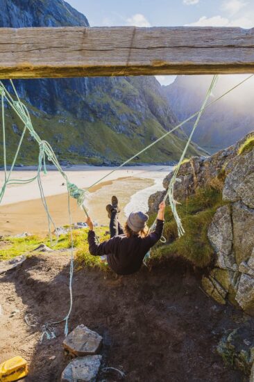 Kvalvika Bucht Lofoten Schaukel