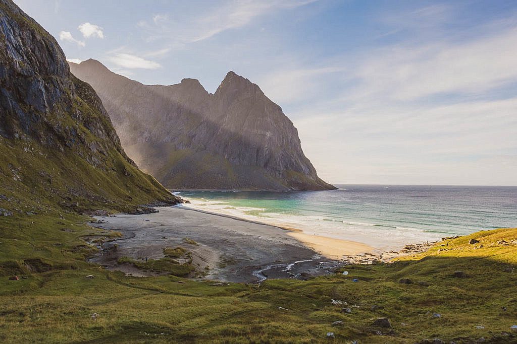 Die Wanderung zum Kvalvika Strand