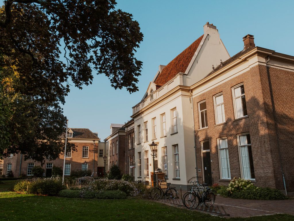 Oude Bornhof versteckter Garten Zutphen 3