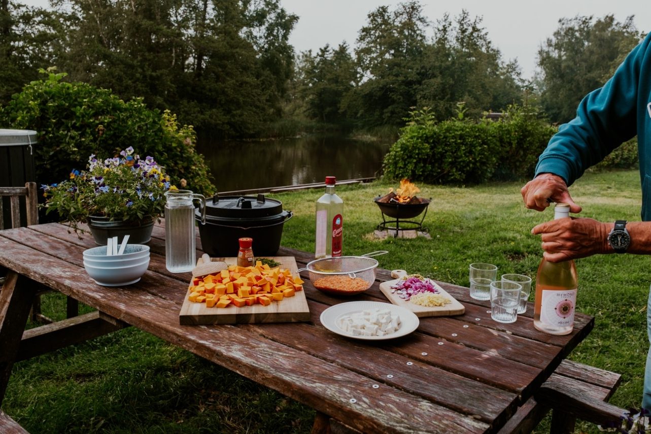 Campfire Dinner bei Bed and Breakfast De Weerribben