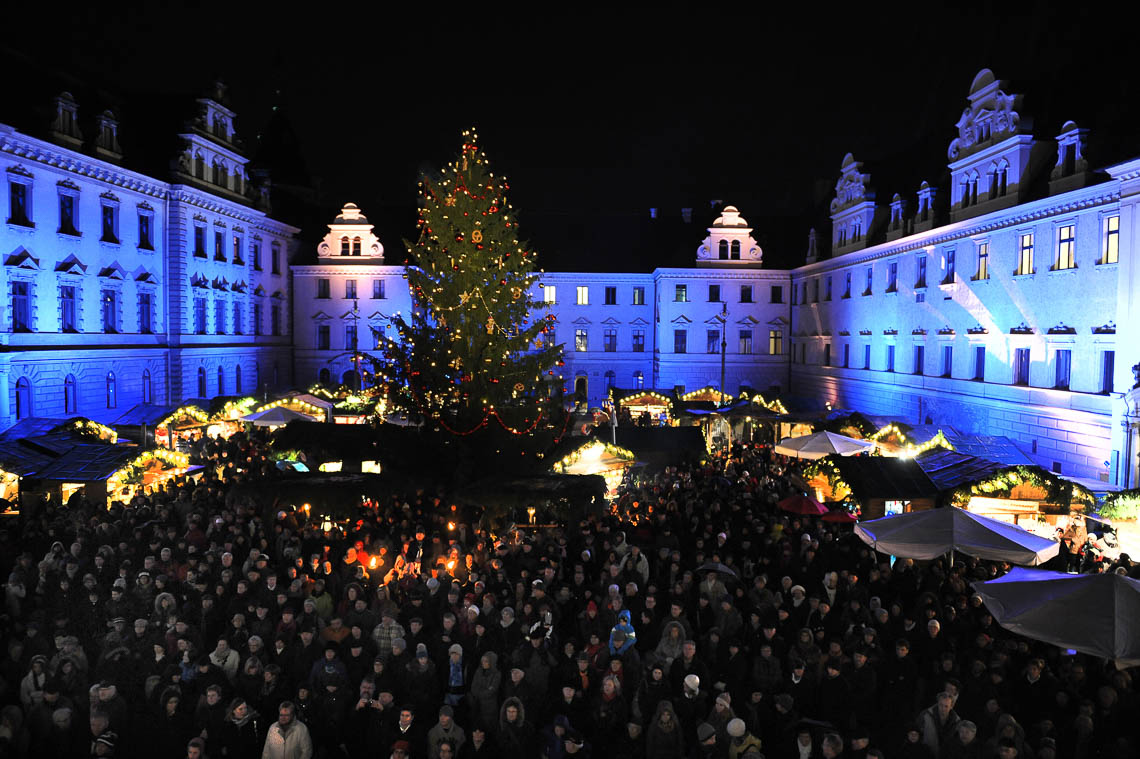 Romantischer Weihnachtsmarkt Schloss Thurn und Taxis-1
