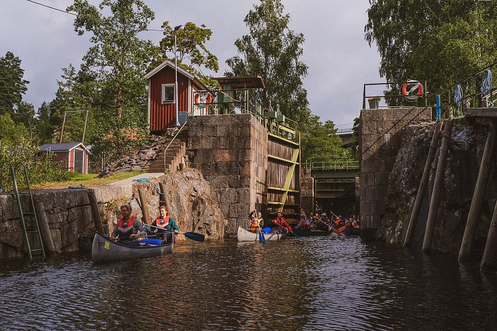 Schleuse fahren in Dalsland Schweden