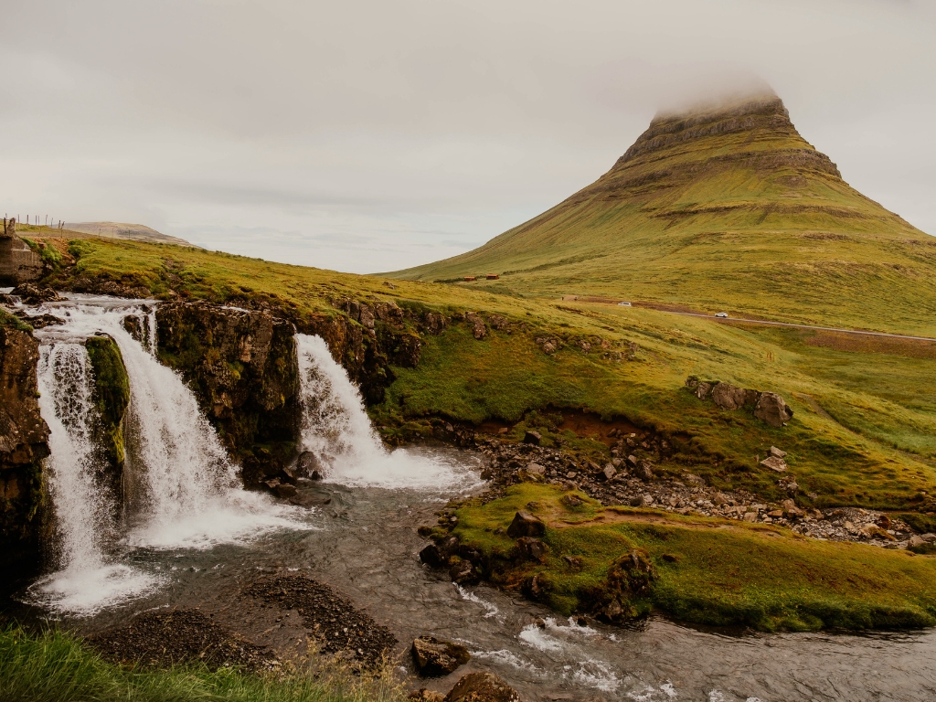 Kirkjufellsfoss Islands schönster Wasserfall