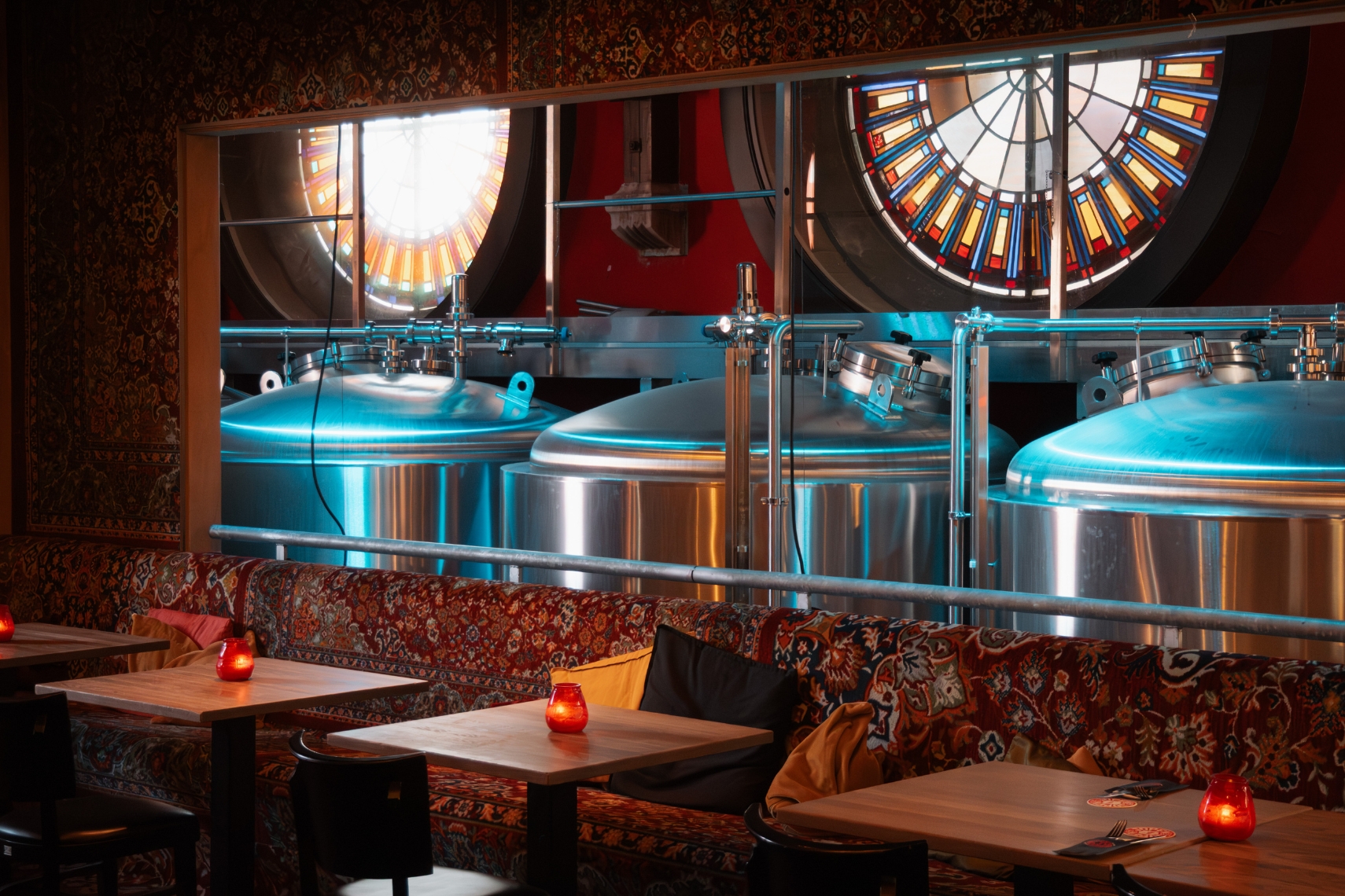 Jopenkerk Haarlem Brauerei in einer Kirche